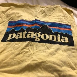 Patagonia yellow t-shirt (xxl)